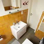 Big Flat With Fresh Renovation, Free Parking, Sonyps, Netflix * Duisburg