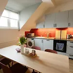 Big Flat With Fresh Renovation, Free Parking, Sonyps, Netflix Apartment