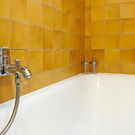 Big Flat With Fresh Renovation, Free Parking, Sonyps, Netflix Apartment