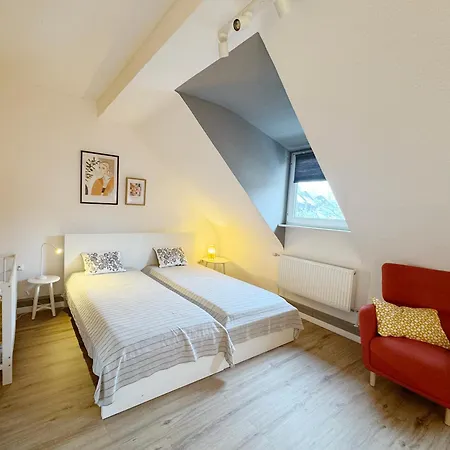 Big Flat With Fresh Renovation, Free Parking, Sonyps, Netflix Apartment Duisburg