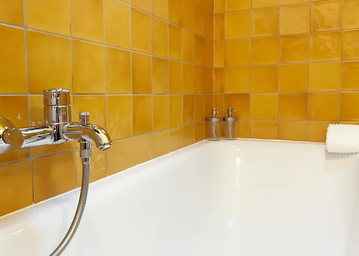 Big Flat With Fresh Renovation, Free Parking, Sonyps, Netflix Διαμέρισμα