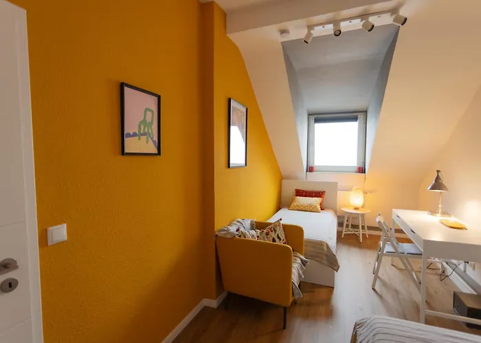 Big Flat With Fresh Renovation, Free Parking, Sonyps, Netflix *