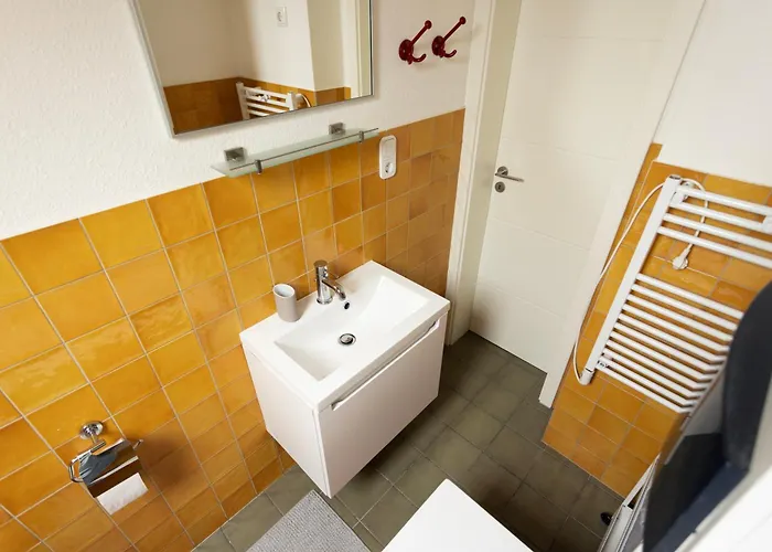 Big Flat With Fresh Renovation, Free Parking, Sonyps, Netflix * 杜伊斯堡